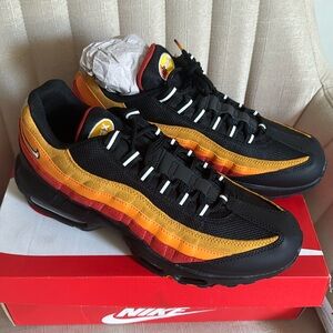 New with box Nike men shoes